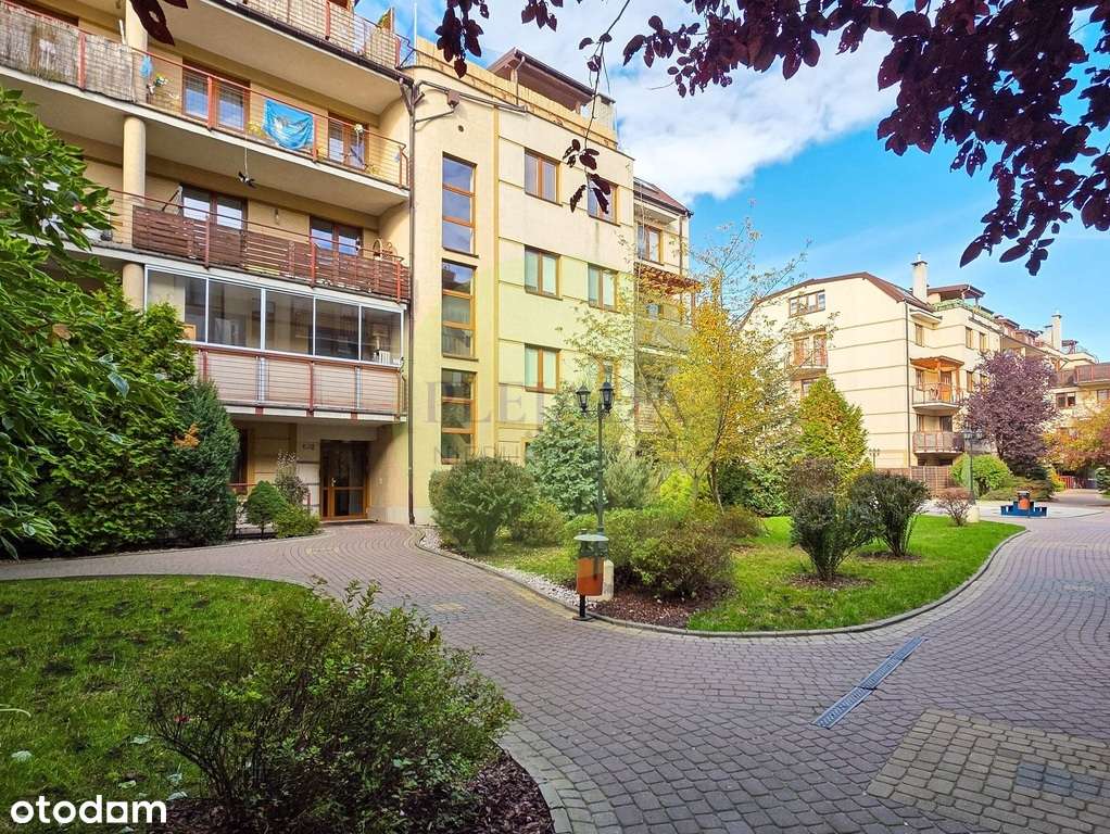 Duże 2- poziomowe mieszkanie na strzeżonym osiedlu-13