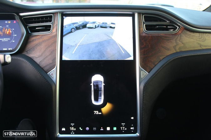 Tesla Model X 100D - 37