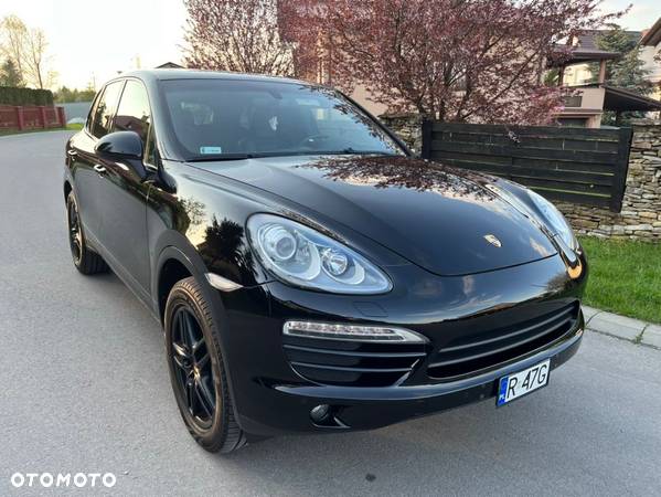 Porsche Cayenne Standard - 2