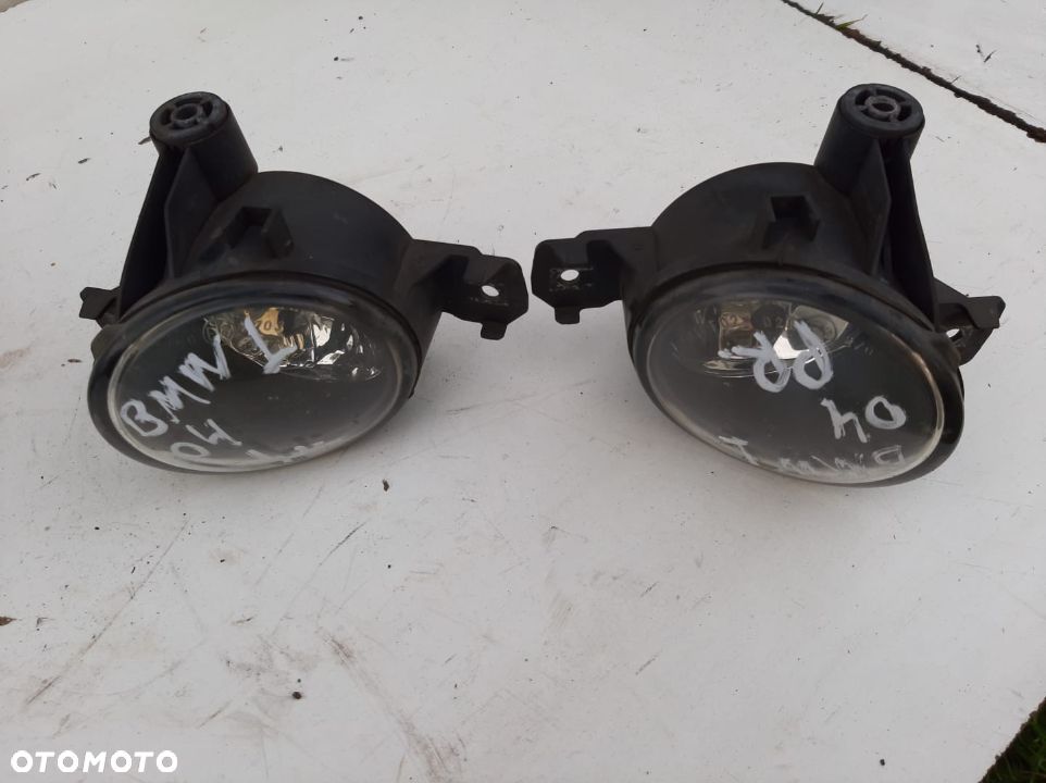 HALOGEN PRAWY LEWY BMW E87 E81 E82 E88 - 1