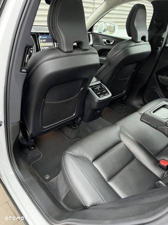 Volvo XC 60 B4 D AWD Geartronic Inscription - 17