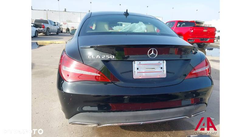 Mercedes-Benz CLA 250 4-Matic - 7