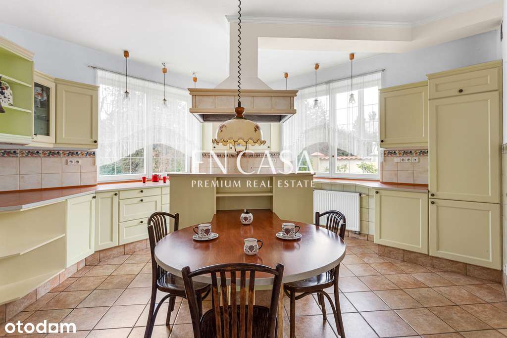 Miejska willa 400m2 w Komorowie - Pełny obrazek: 5/16