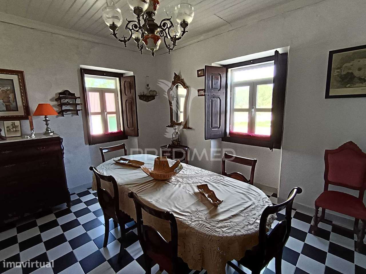 Excelente Moradia T5 com Possibilidade de Dois Apartamentos e Espaç... - Grande imagem: 4/29