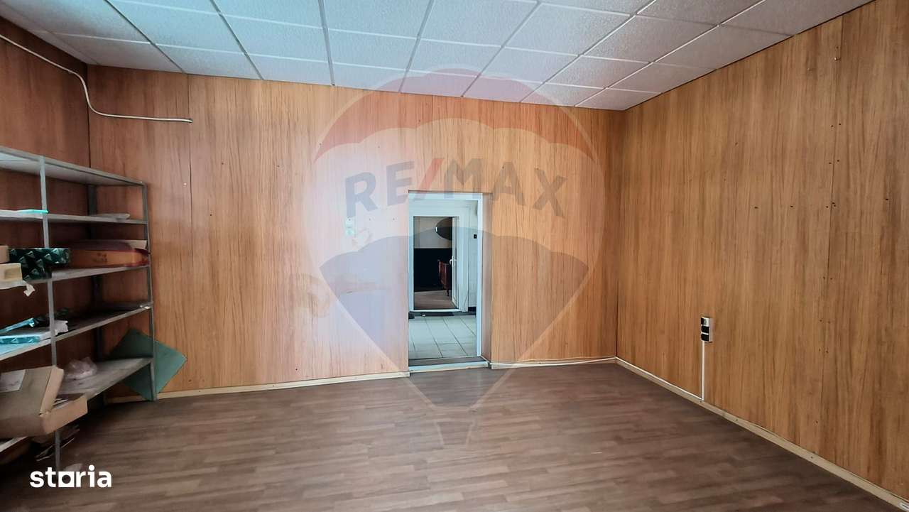 Casă cu 3 camere de vânzare în zona Piața Centrală - Imagine principală: 4/11