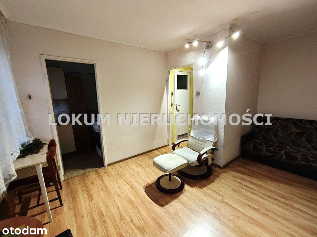 Kawalerka W Doskonałej Lokalizacji - Blisko Rynku.-2