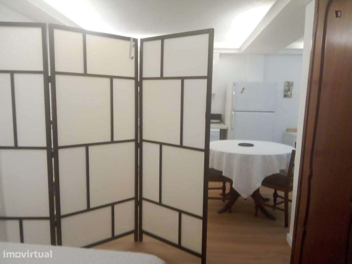 Estúdio - localizado em Campolide Lisbon - Grande imagem: 4/7