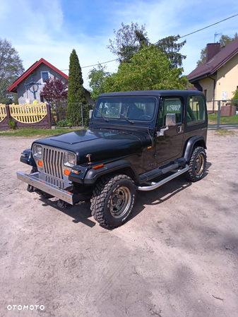 Jeep Wrangler 2.5L - 7