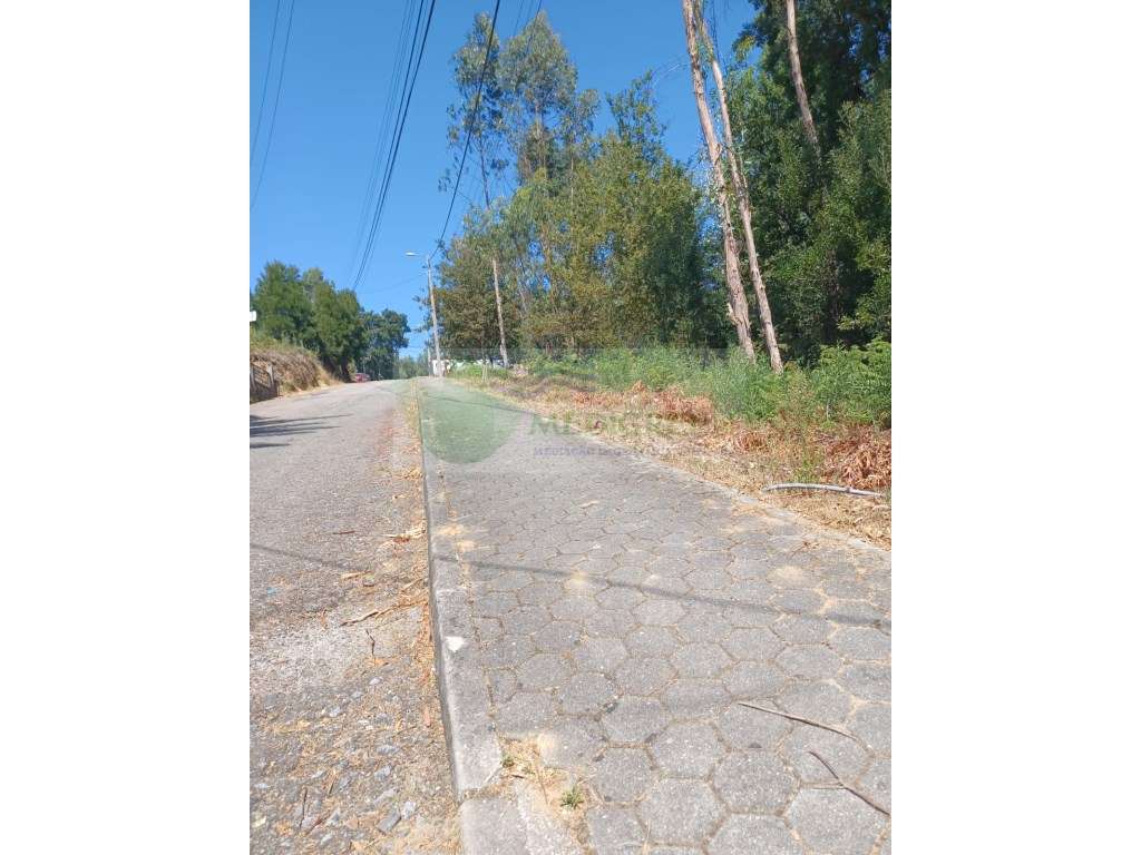 LOTE DE TERRENO JUNTO AO CENTRO DA VILA COM VIABILIDADE DE CONSTRUÇÃO - Grande imagem: 4/6