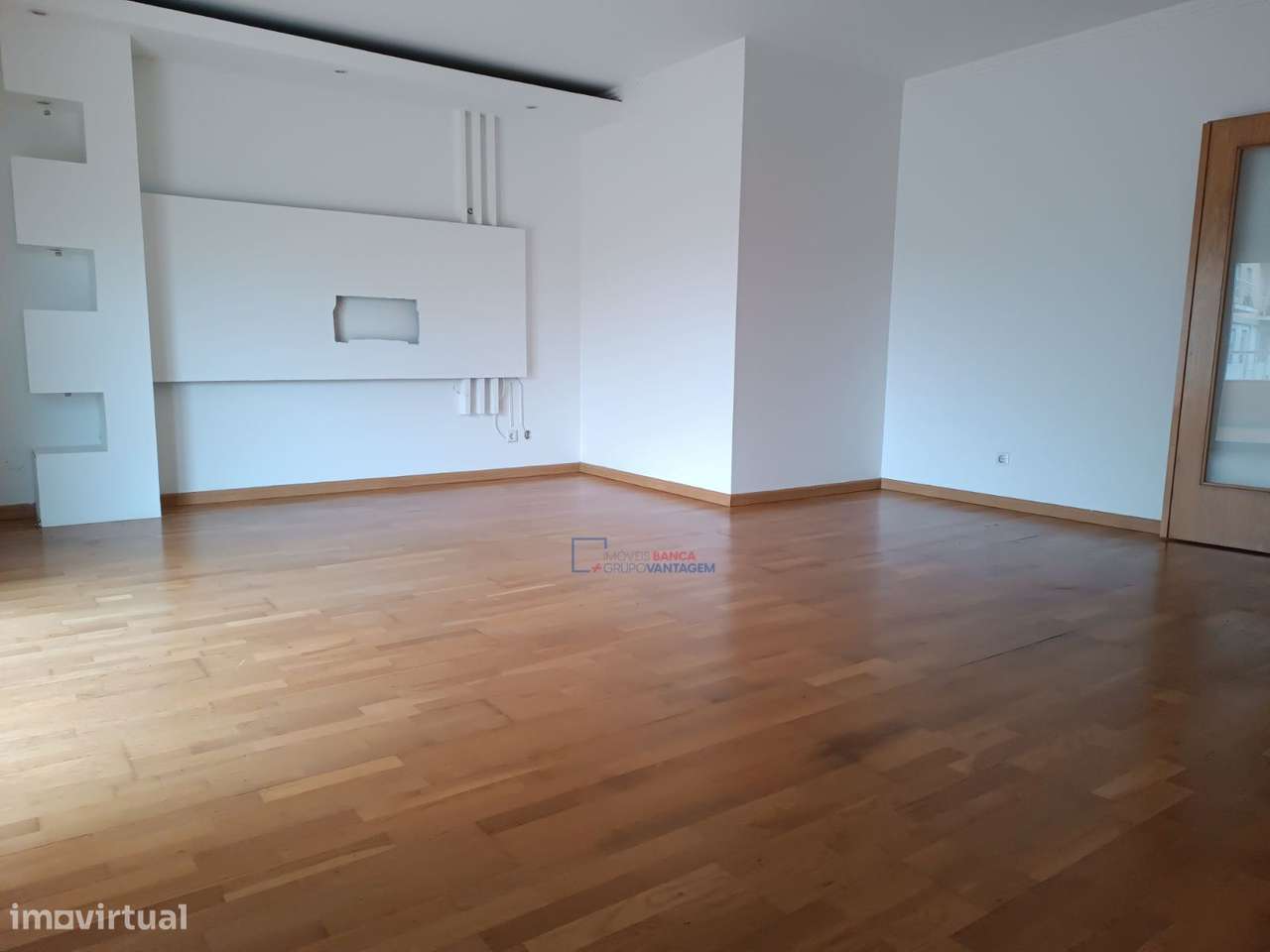 Apartamento T3 com terraço, lugar de Parqueamento e arrecadação - S... - Grande imagem: 5/30