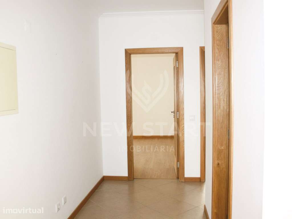 Apartamento T3 com Garagem em Urbanização Tranquila - Olhão - Grande imagem: 5/25
