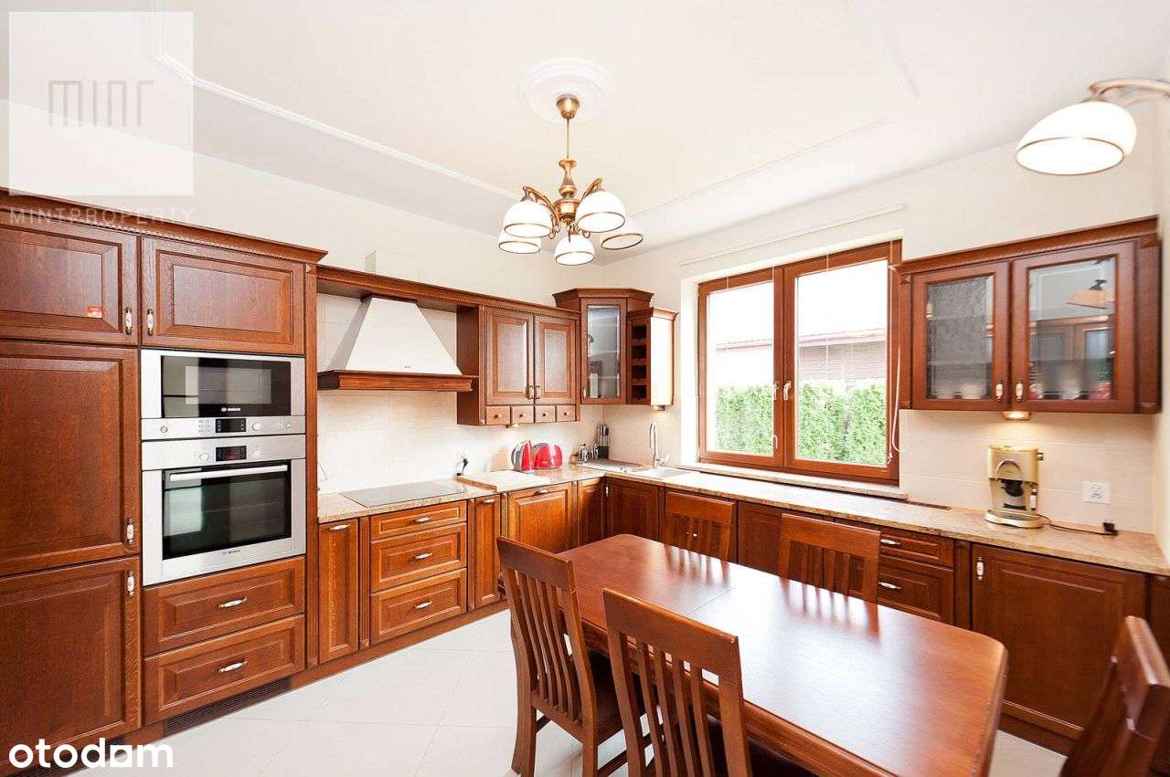 Luksusowy dom w centrum Woli Justowskiej - Pełny obrazek: 5/20