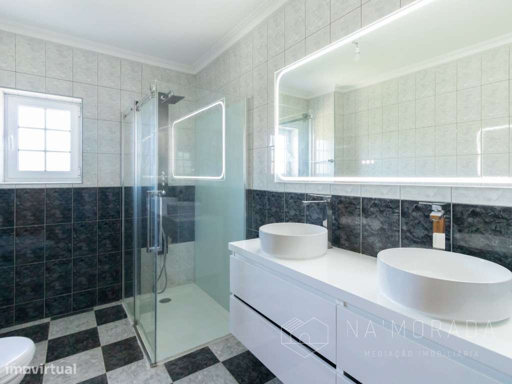 MORADIA UNIFAMILIAR T3+1 COM JARDIM EM CANEDO-15