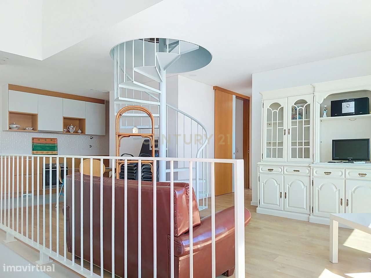 Apartamento com 2 quartos com vistas para o mar e excelente localizaçã - Grande imagem: 4/33