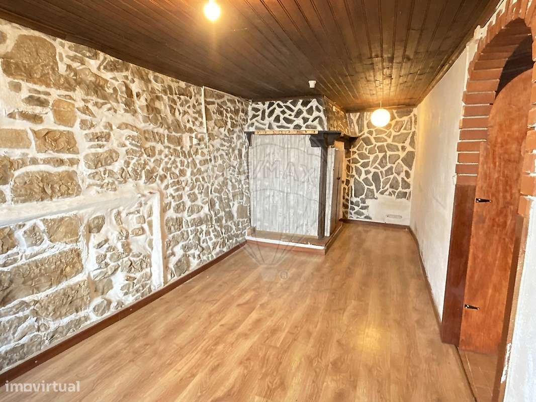 Moradia T4 para venda-10