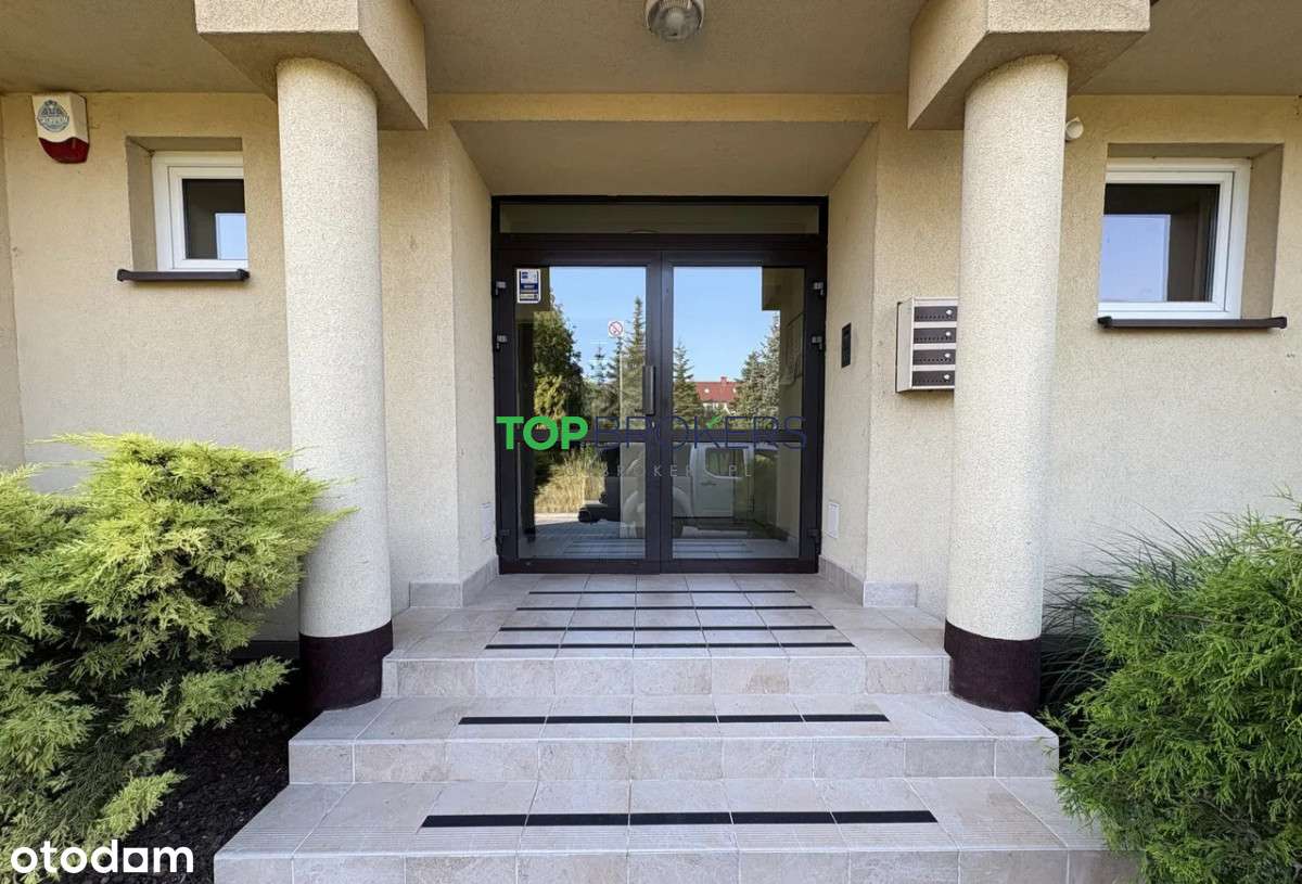 Przestronne trzy pokoje na dwóch poziomach-13