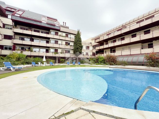 Apartamento T1 no condomínio Estoril Garden com garagem e arrecadação-18