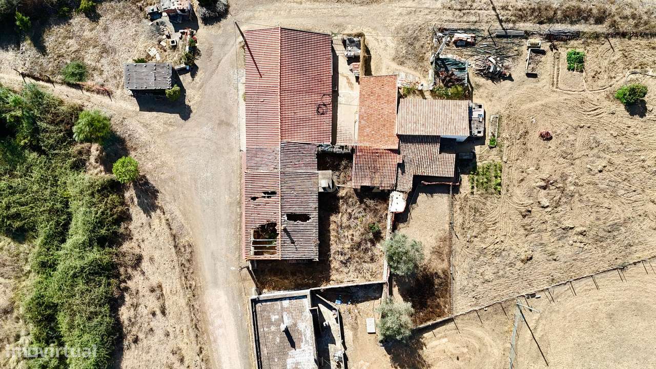 Ruína com Terreno para Reabilitar em Charrua – São Bartolomeu de Messi - Grande imagem: 4/13