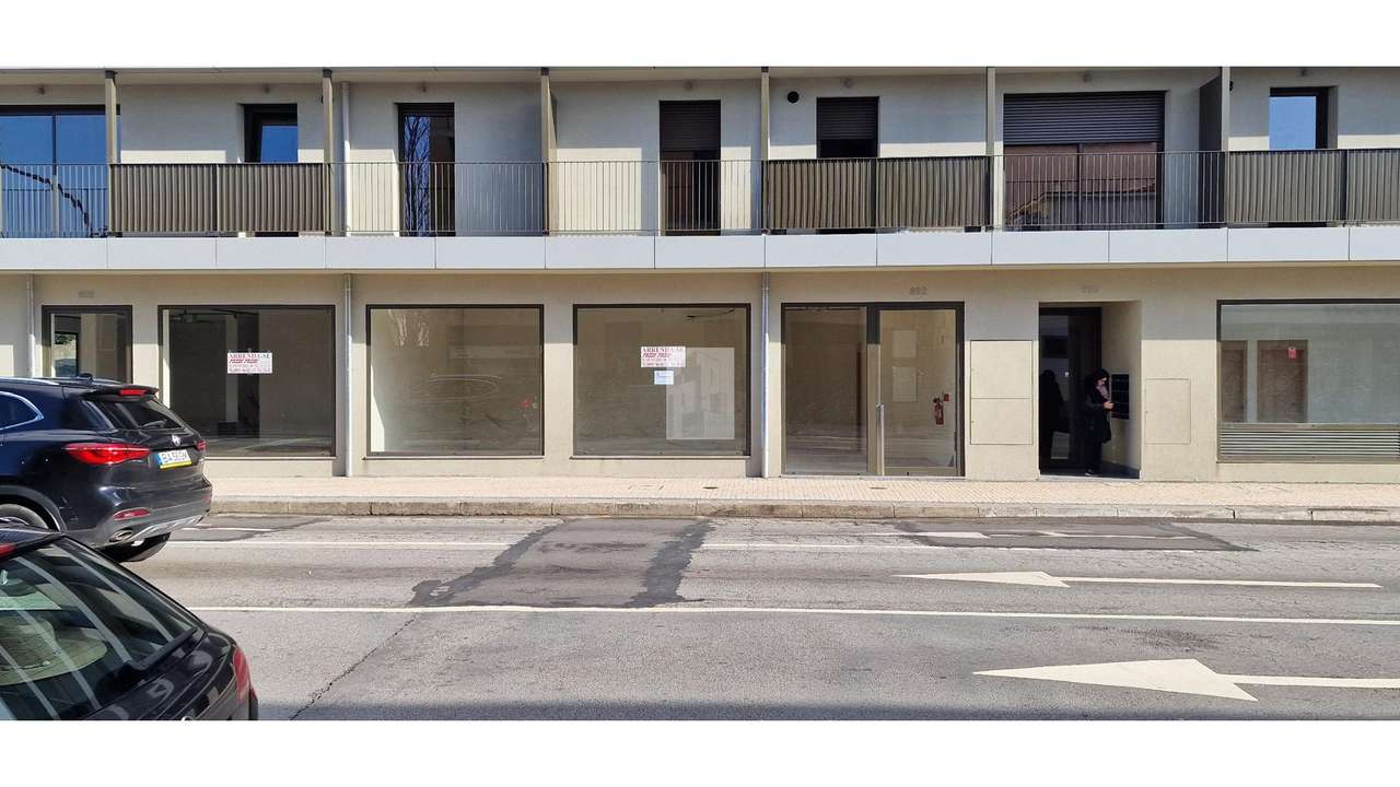 Loja - Parque Covelo - Grande imagem: 5/22