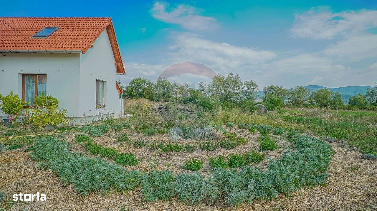 0% COMISION / Casă cu 3 camere si teren 28 500 mp , COVASNA - Imagine principală: 4/20