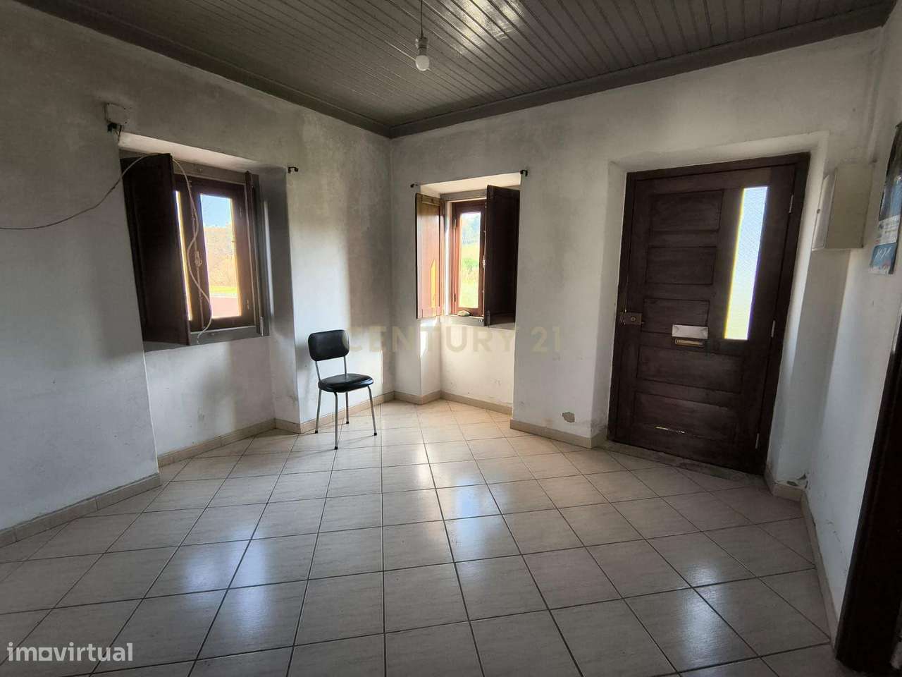 Moradia T2 em Alpedriz – Um investimento com múltiplas possibilidades-8