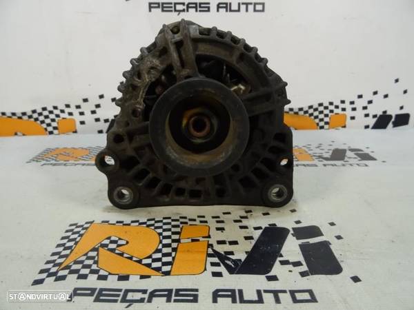 Alternador Volkswagen Golf Iv (1J1)  037 903 025 E / 037903025E / 0124 - 1