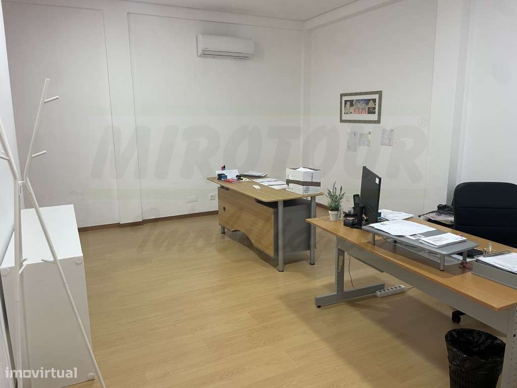 Venda conjunta de imóveis para atividade industrial com edifício e ...-18