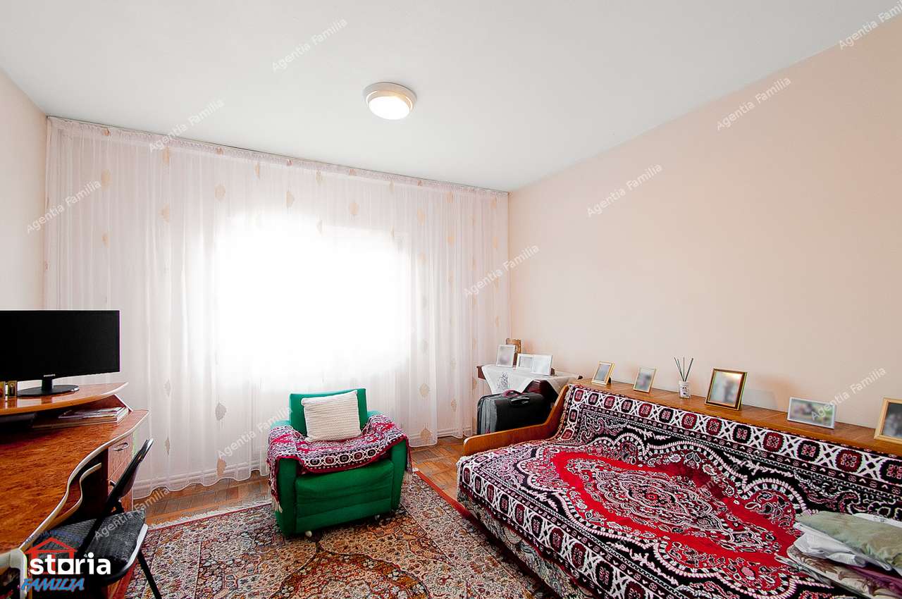 Vand/schimb apartament cu 4 camere, Micro 17( Penny)etaj 6, sup.98 mp.-15