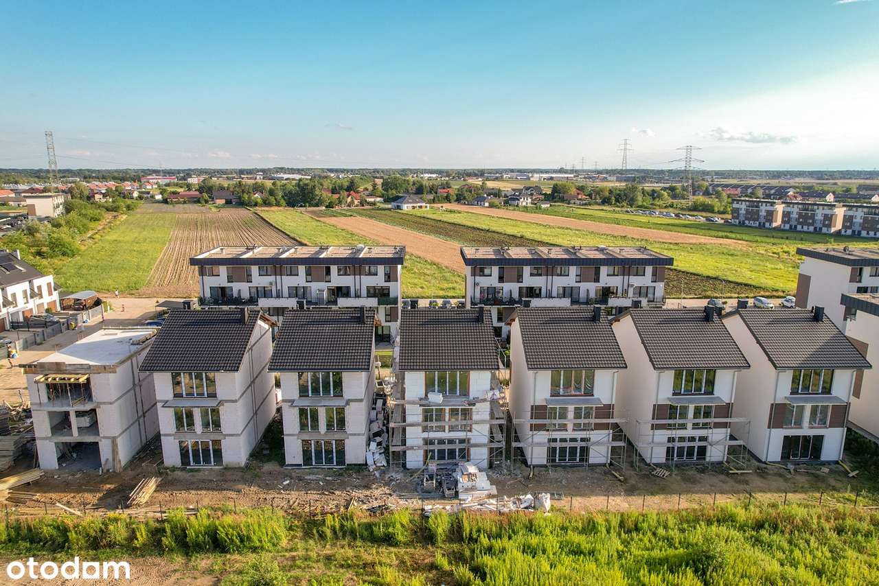 2 pokoje z poddaszem do własnej aranżacji! Balkon! Własna klatka!-0