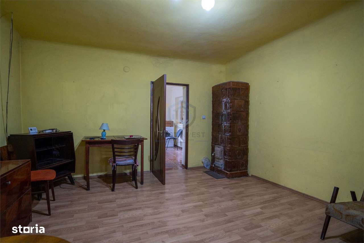 Casa singur in curte,  cu dublu front stradal, cu garaj in Iosia - Imagine principală: 4/14