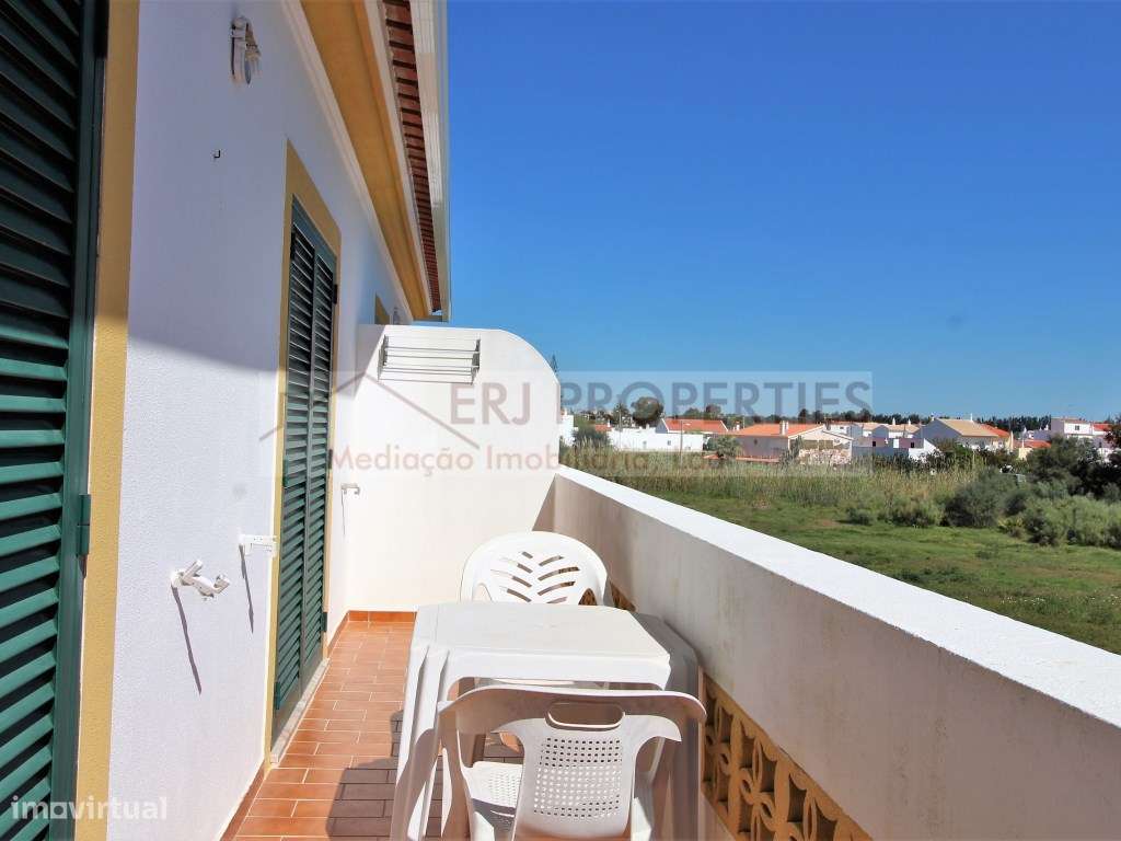 Apartamento T1+1 com Piscina, Estacionamento e Excelente Exposição ...-7