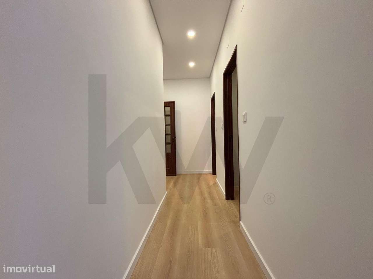 Apartamento T2 para arrendar em Paço de Arcos – Luminosidade e Localiz - Grande imagem: 5/17