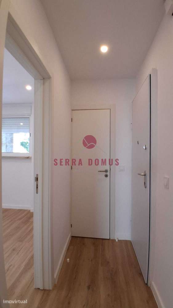 Apartamento T1+1 de 46 m² com logradouro de 20 m² em Sacavém-16