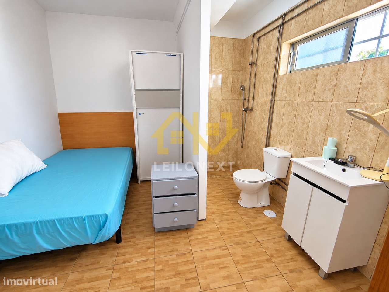 Moradia T4 de 3 Pisos com Grande Potencial na Trofa-29