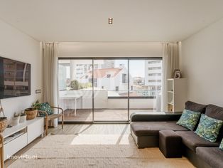 Apartamento T3 duplex inserido em condomínio, Oeiras