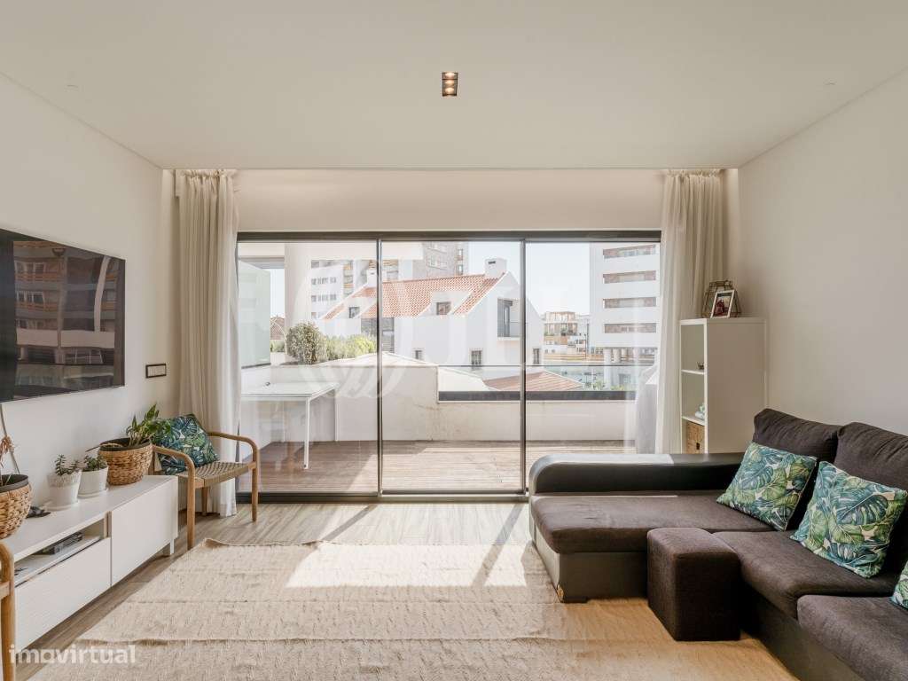 Apartamento T3 duplex inserido em condomínio, Oeiras - Grande imagem: 1/28