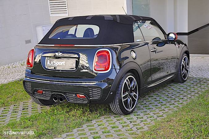 MINI Cabrio John Cooper Works - 21