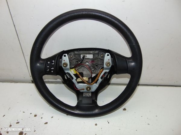 Mazda 2 volante com botões - 1