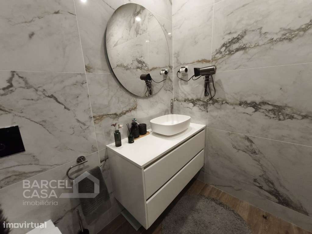 Oportunidade Única: Moradia T3 Térrea Semi-Nova em Manhente!-13