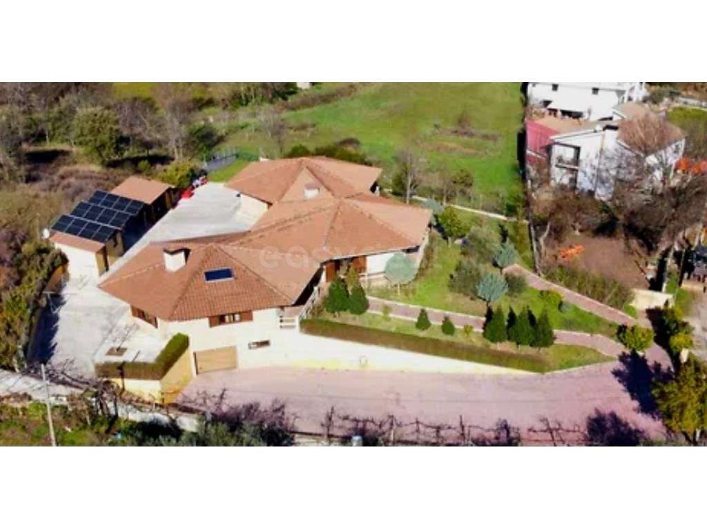 Moradia de sonho numa localização privilegiada na cidade de Bragança - Grande imagem: 5/55