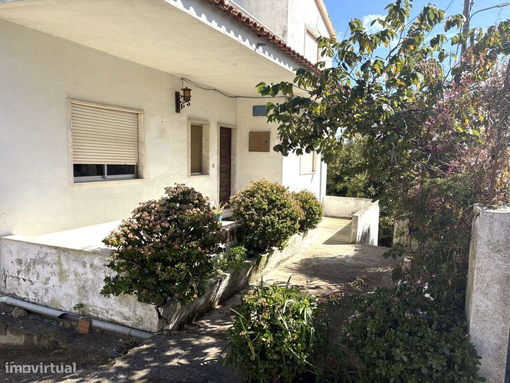 MORADIA PARA RECONSTRUÇÃO - GRANDE POTENCIAL DE VALORIZAÇÃO

Rua ...-7