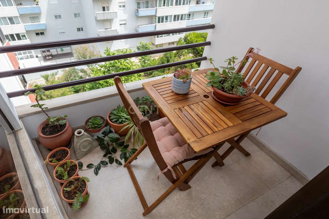 Apartamento T3 Miraflores - Oeiras com Garagem Box-13