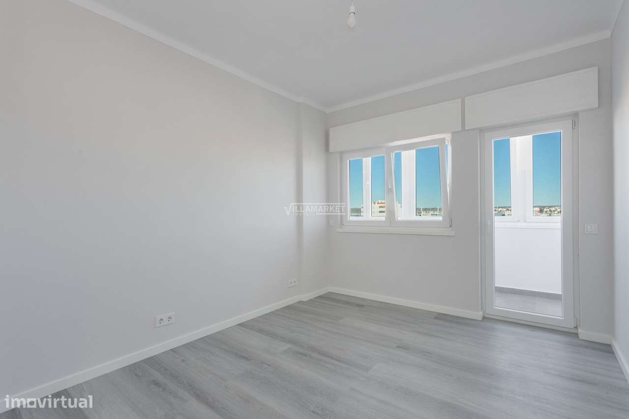 Apartamento T3 Renovado em Portimão-18