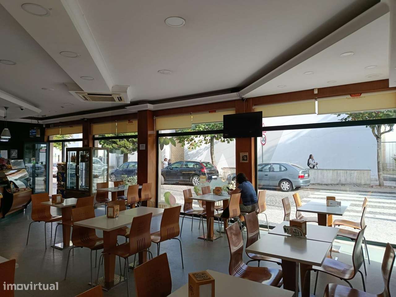 Pastelaria e Padaria com fabrico próprio, para trespasse, em Esgueira, - Grande imagem: 2/30