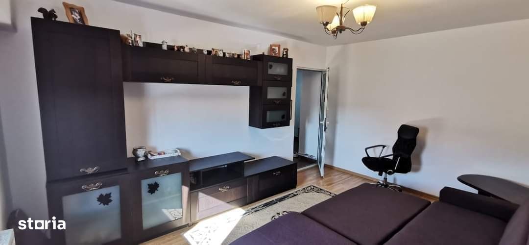 De vanzare 3 camere zona BCR , CENTRU