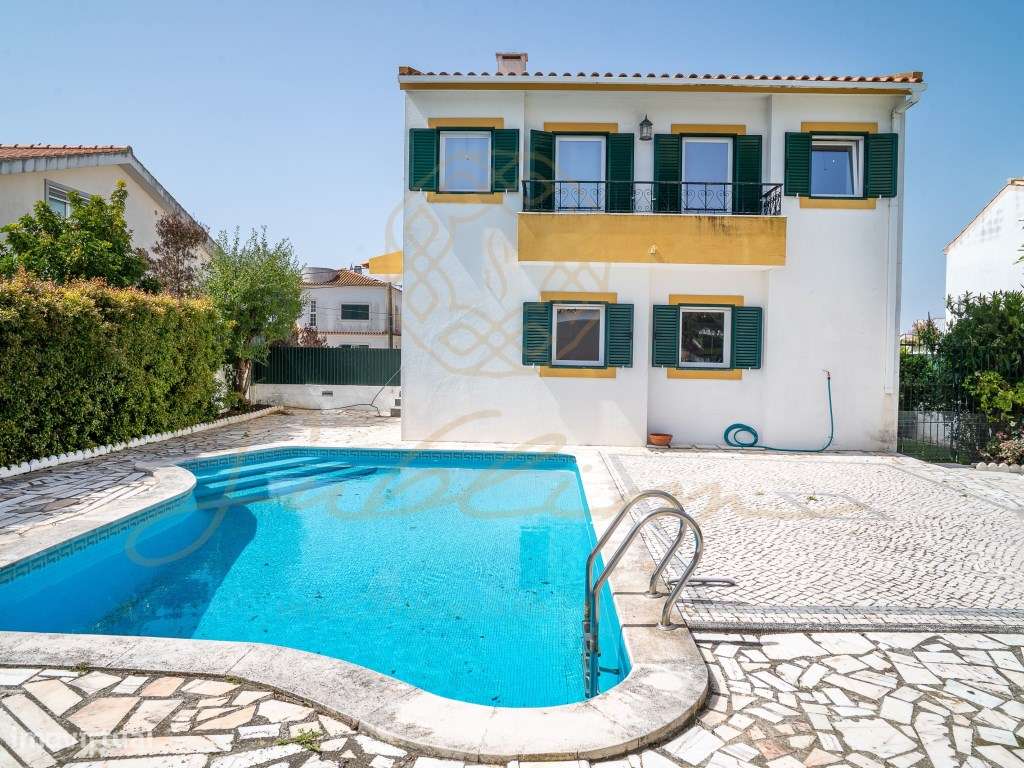 Moradia Isolada com 6 Assoalhadas , Piscina , Garagem Perto das Praias-5
