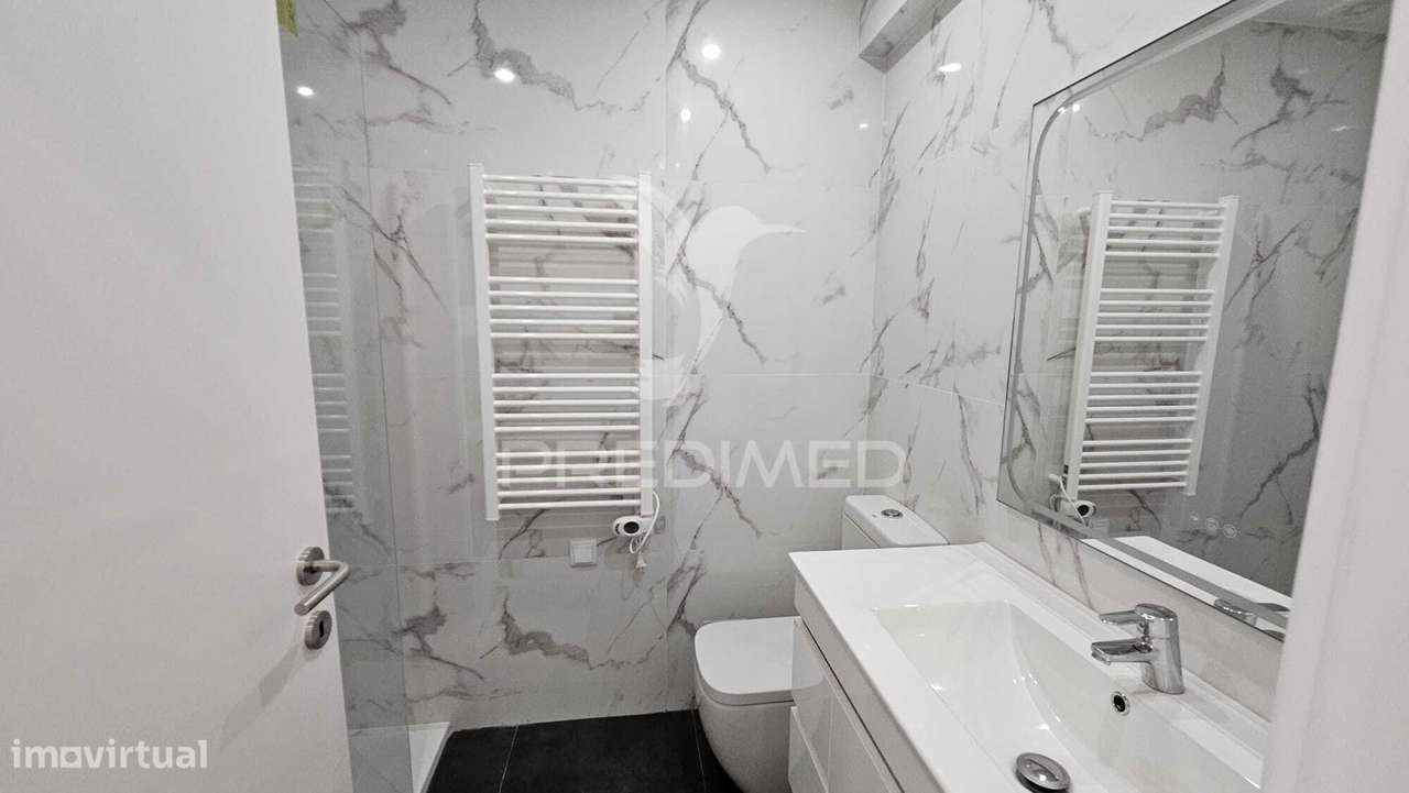 T2 Completamente remodelado, com Parqueamento e Arrecadação, Cascais - Grande imagem: 5/19