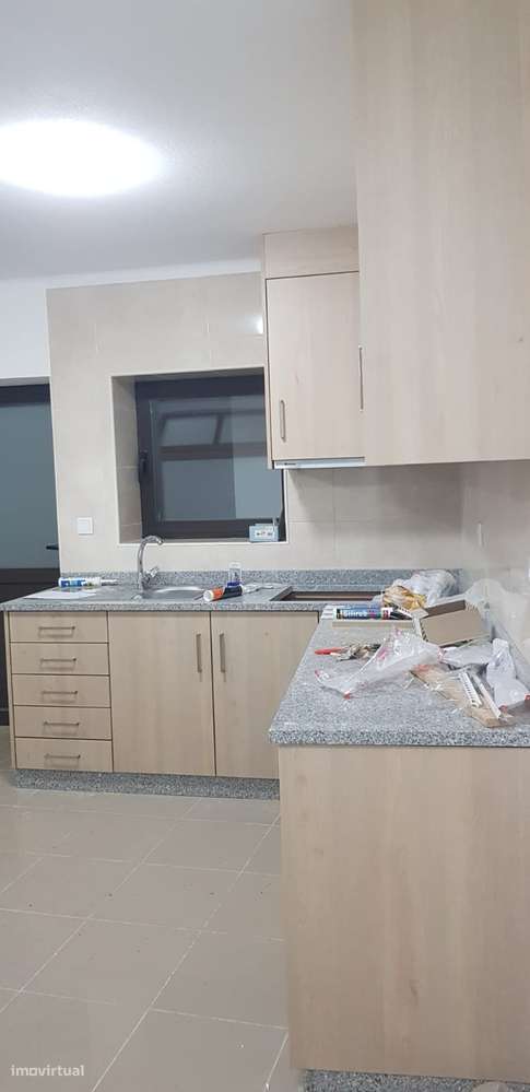 Arrenda-se Moradia T3 no Centro de Ovar - Grande imagem: 2/5