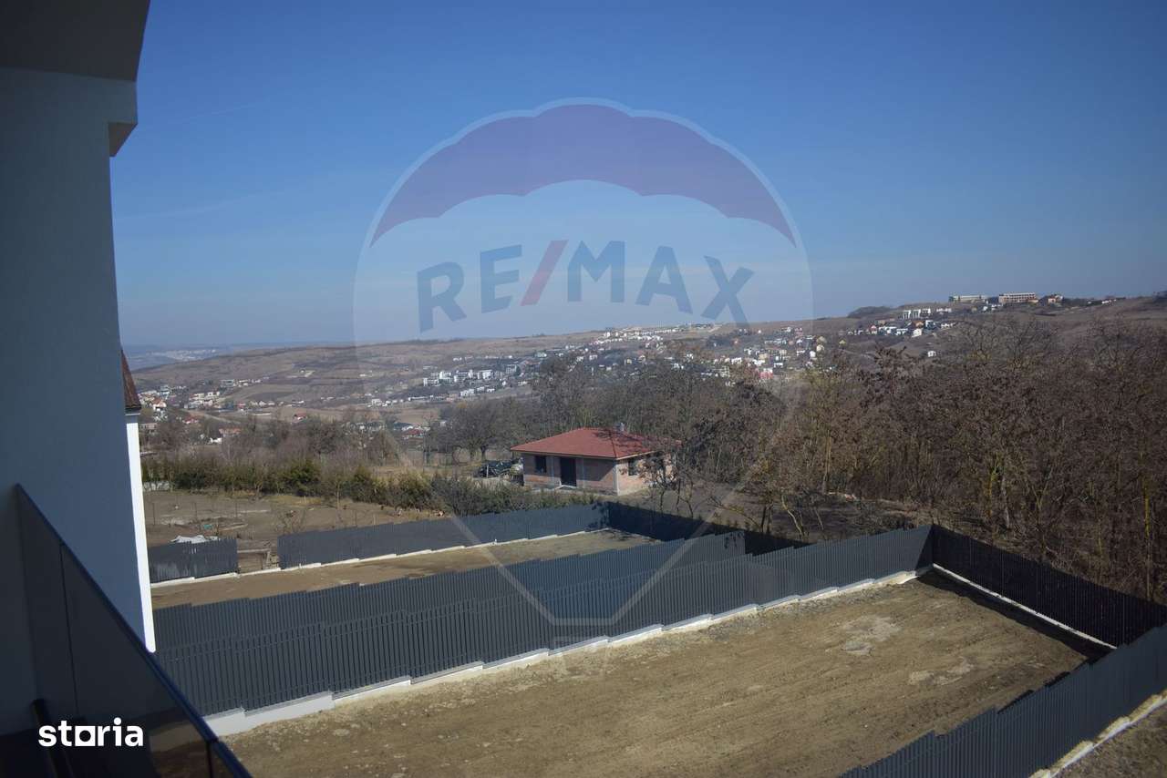 Vând Casă, in Borhanci - Imagine principală: 5/12