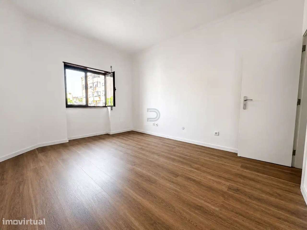T3 convertido em T2 remodelado no centro do Barreiro-15